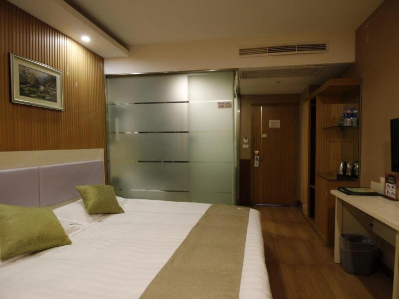 Greentree Inn Wenzhou Lucheng Xiaonanmen Express Hotel מראה חיצוני תמונה